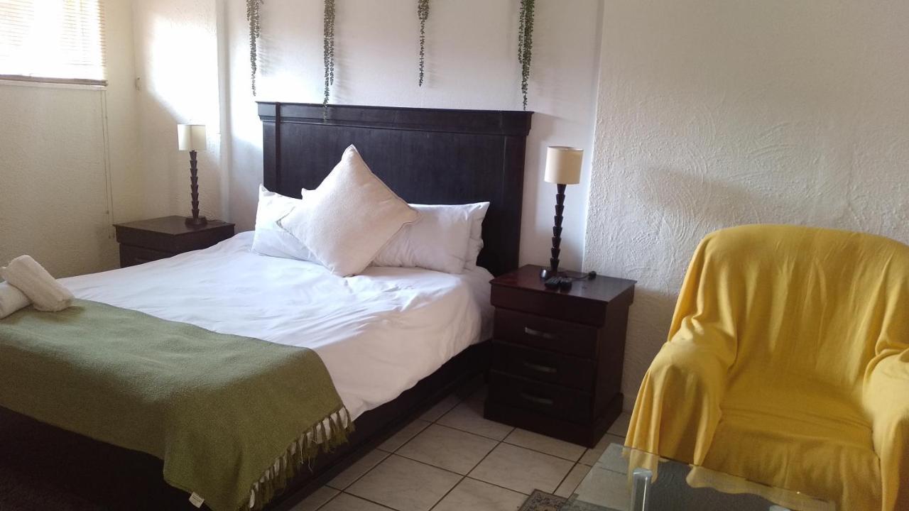 Self-Catering 1Bedr Cottage In Sandton With Free Wifi Johannesburg Zewnętrze zdjęcie